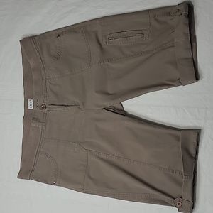 dā-sh Bermudas shorts adjustable leg lenght, Elastic waistband.